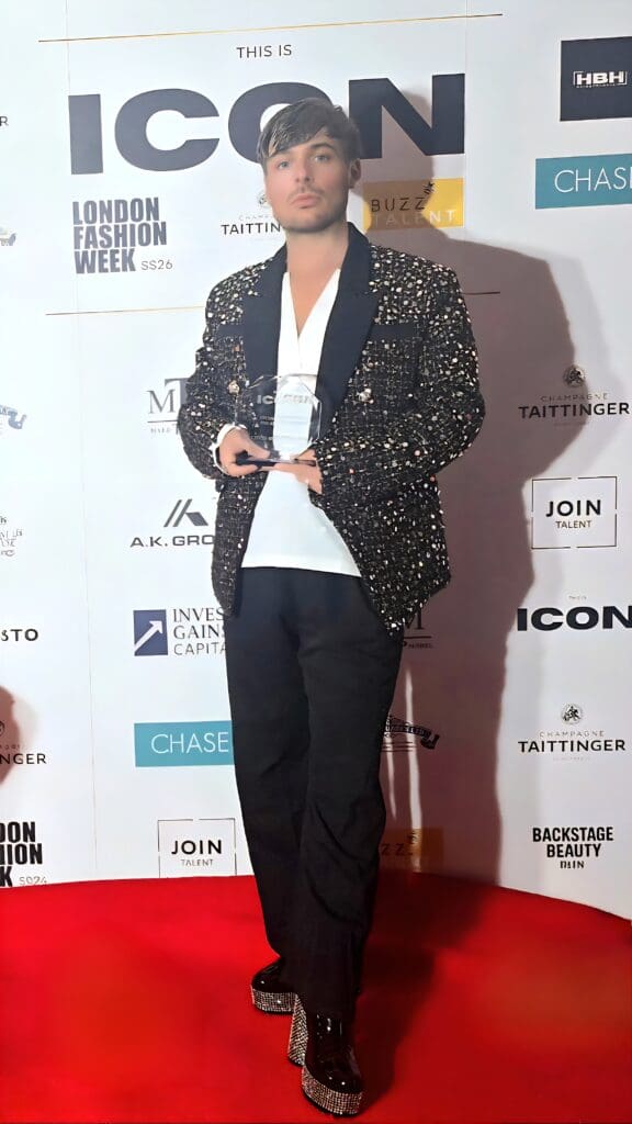 Chris with Icon Award